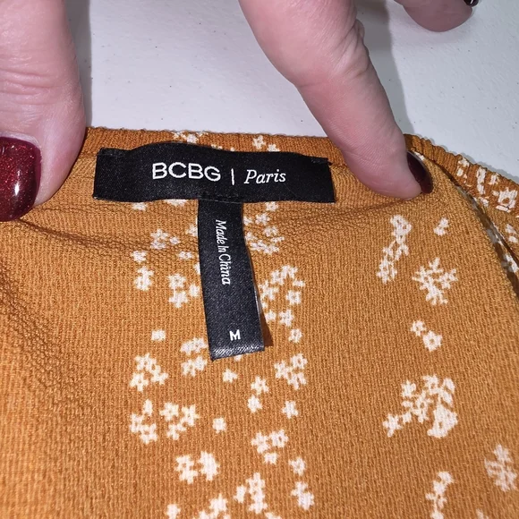 BCBG Women's Floral Wrap Crop Top Tie Front Balloon Sleeves Boho Cottagecore - Picture 5 of 7